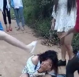 扒女生衣服视频,扒女生衣服视频事件引发的深思